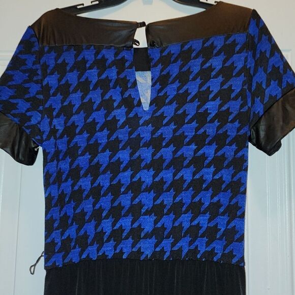 Tiana B jumpsuit   - Picture 5 of 5